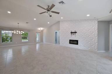 Main picture of 9224 Pineapple Rd