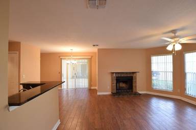 Main picture of 652 Roaring Dr