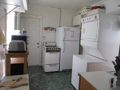 Main picture of 83 14th St