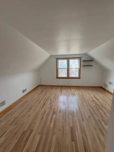 Main picture of 6055 S Massasoit Ave