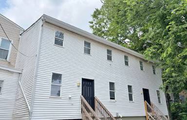 Main picture of 24 W Hollister St