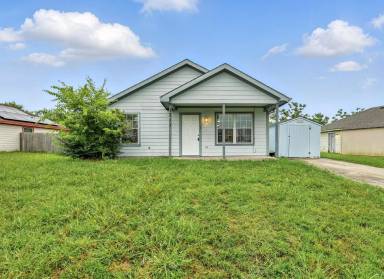 Main picture of 1709 Manor Garden Curv