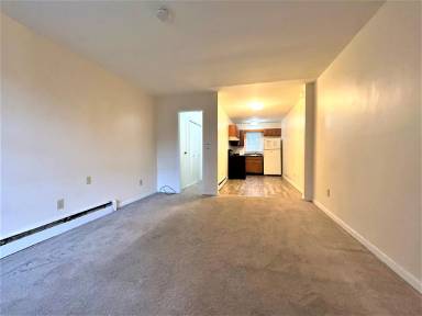 Main picture of 47 Huguenot St