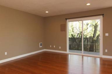 Main picture of 3635 SW Baird St