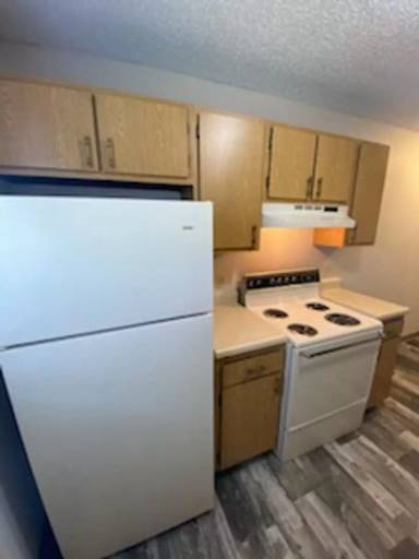 Main picture of 2701 S Emporia St