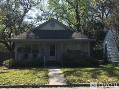 Main picture of 20 Goebel Ave