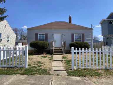 Main picture of 1191 Rowe St