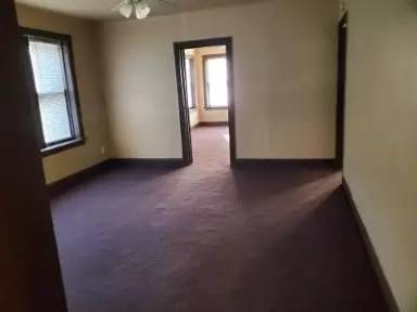 Main picture of 1016 W 70th St