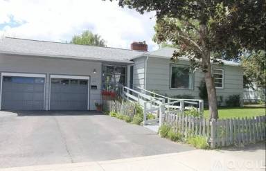 Main picture of 680 3rd Avenue West N