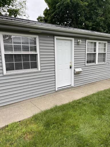 Main picture of 900 Sloan St