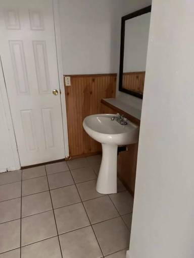 Main picture of 932 Linden Ave