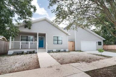 Main picture of 1555 Lawson St