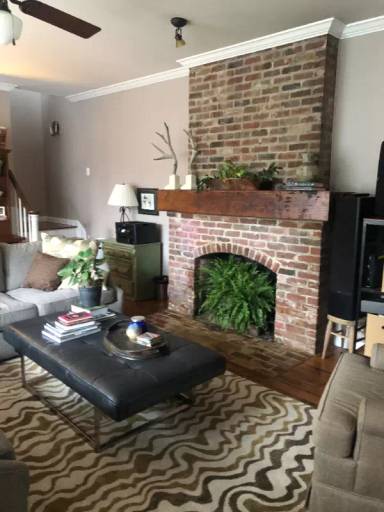 Main picture of 2818 Hundred Oaks Ave