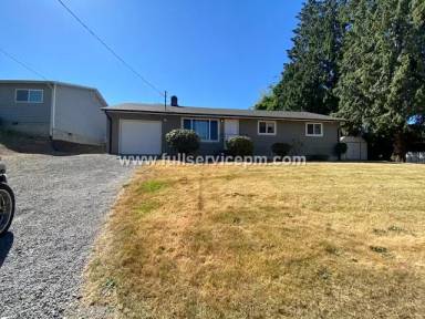 Main picture of 3241 S 161st St