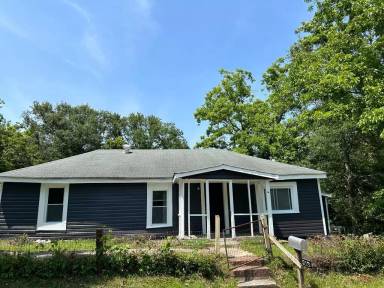 Main picture of 313 McCall St