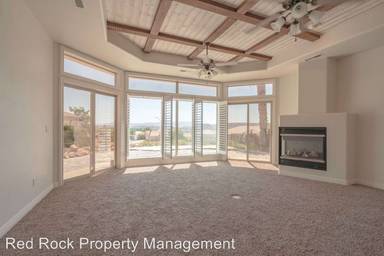 Main picture of 265 N Tee Loop