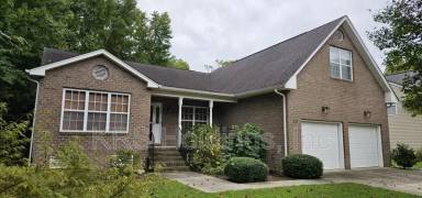 Main picture of 215 Bayberry Ln