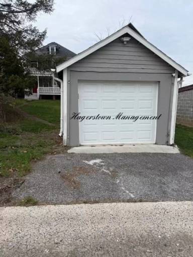 Main picture of 406 Summit Ave