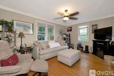 Main picture of 19 Conger Ave