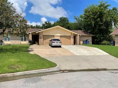 Main picture of 8435 E 24th St