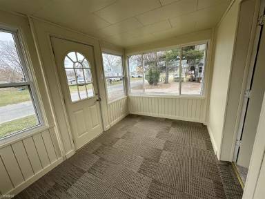 Main picture of 427 Grand St