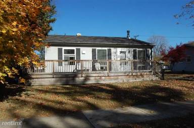 Main picture of 2412 N Circle Dr
