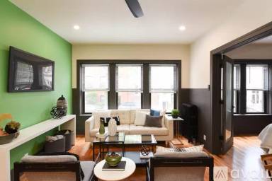 Main picture of 632 W Stratford Pl