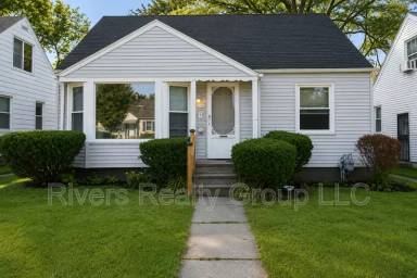 Main picture of 18421 Shaftsbury Ave