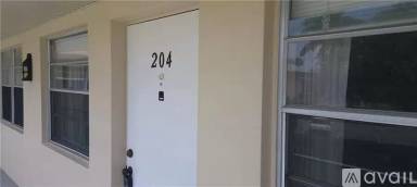 Main picture of 102 Royal Oak Dr