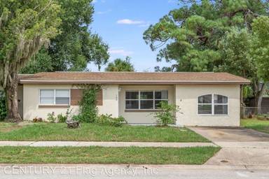 Main picture of 103 N Deleon Ave