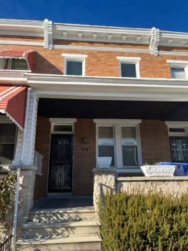 Main picture of 2216 W Saratoga St