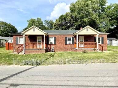 Main picture of 338 Magnolia St NW