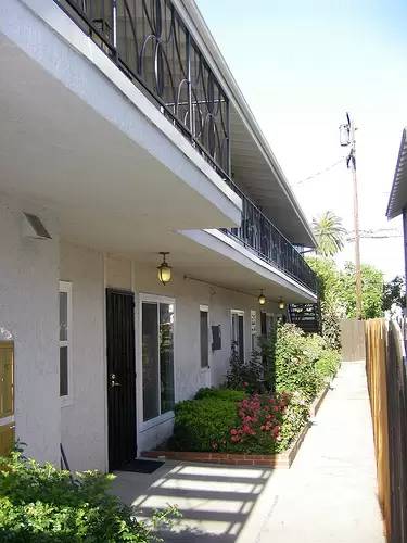 Main picture of 442 Newport Avenue - 5