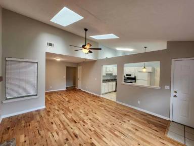 Main picture of 77 Falcon Dr