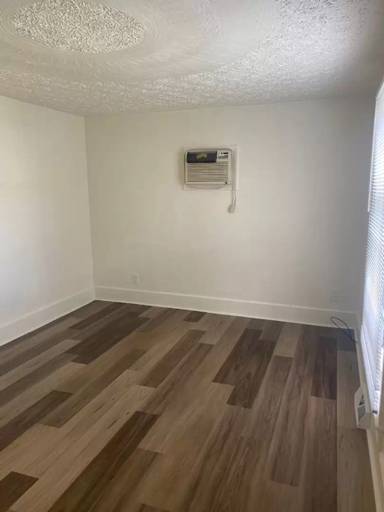 Main picture of 162 Glenn St