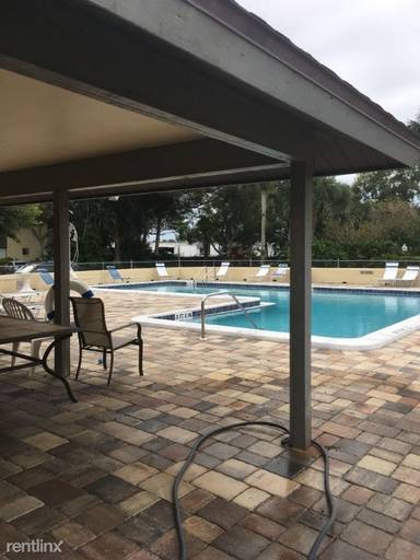 Main picture of 1440 Green Valley Cir
