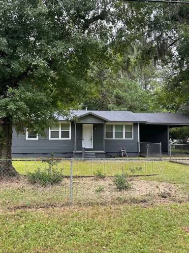Main picture of 7804 Clyo Cir