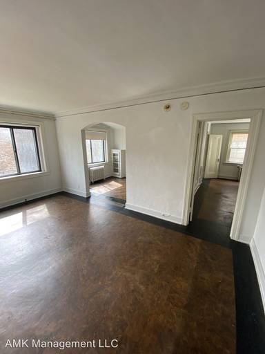 Main picture of 5624 Hempstead Rd