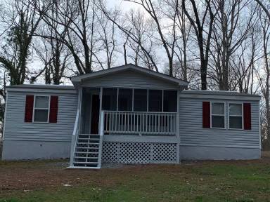 Main picture of 355 Steele Dr