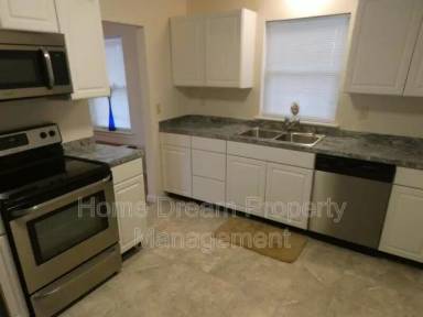Main picture of 930 Bryant Ave