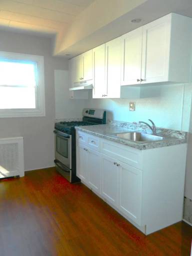Main picture of 585 Larchwood Ave