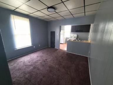 Main picture of 526 E Walnut St