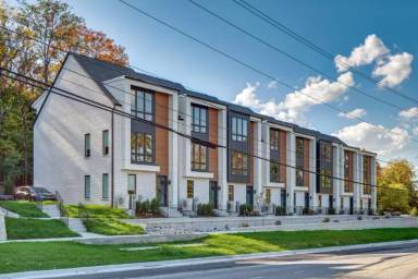 Main picture of 3746 Central Pike