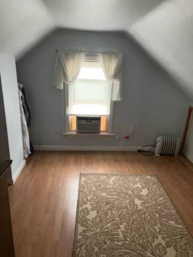Main picture of 41 Derby St