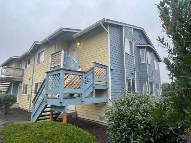 Main picture of 537 NE Ellis Way