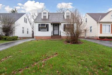 Main picture of 21103 Raymond St
