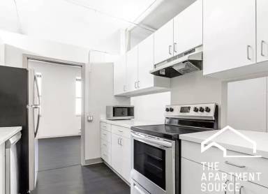 Main picture of 731 Plymouth