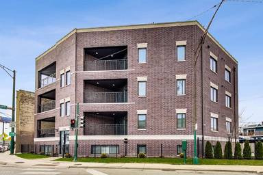 Main picture of 3134 N Kedzie Ave