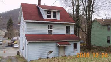 Main picture of 708 Napoleon St