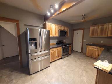 Main picture of 1001 Lozier Ln